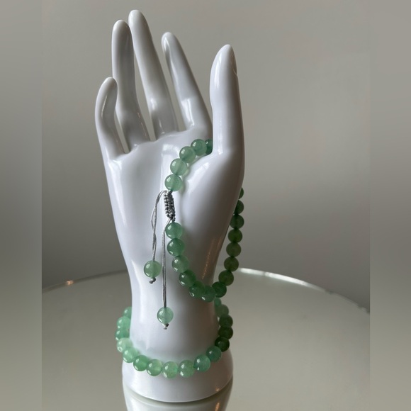 Handmade genuine gemstone bracelet. This Adventurine bracelet is adjustable. - Picture 4 of 6